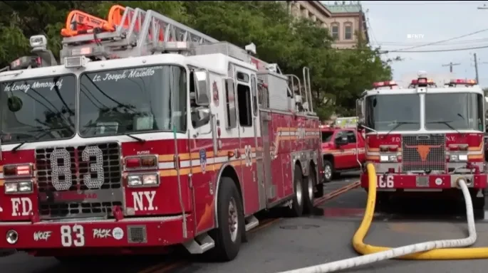Nổ tại xưởng đóng tàu ở New York khiến gần 40 người thương vong Nổ tại xưởng đóng tàu ở New York khiến gần 40 người thương vong