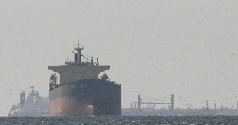 Nổ và cháy trên tàu Hàn Quốc ở eo biển Hormuz