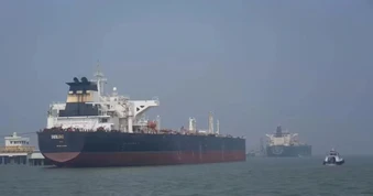 Nỗi lo sợ của những thủy thủ tàu buôn mắc kẹt ở Vùng Vịnh