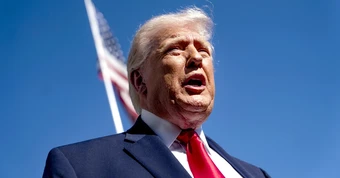 NÓNG: Ông Trump tuyên bố phong tỏa eo biển Hormuz
