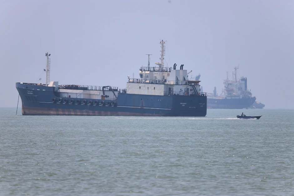 Nóng thế giới hôm nay 4/8: Iran bác tin thỏa hiệp với Mỹ về eo biển Hormuz Nóng thế giới hôm nay 4/8: Iran bác tin thỏa hiệp với Mỹ về eo biển Hormuz