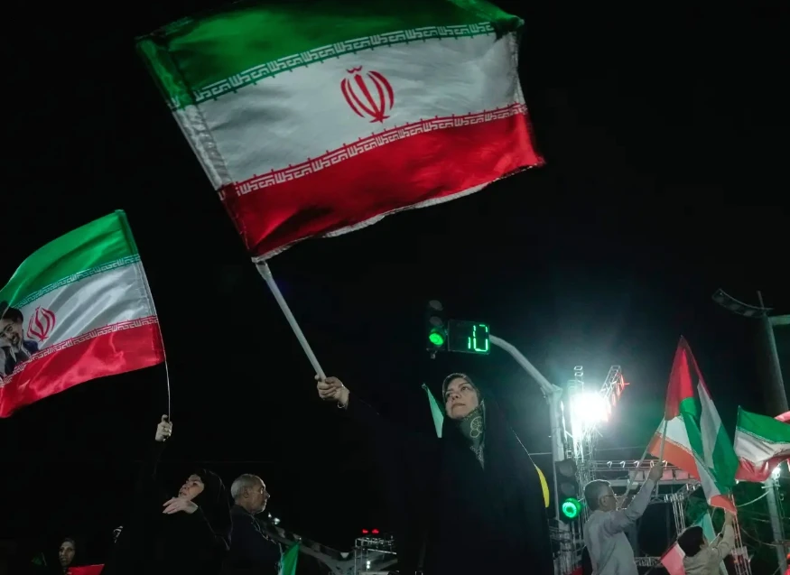 Nóng thế giới ngày 13/5: Iran vạch "lằn răn đỏ" về urani trong đàm phán với Mỹ Nóng thế giới ngày 13/5: Iran vạch "lằn răn đỏ" về urani trong đàm phán với Mỹ