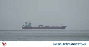 Oman không thu phí eo Hormuz, Iran phản ứng gay gắt