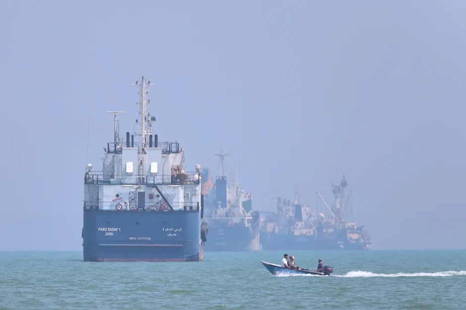 Oman và Iran tiếp tục đàm phán về quản lý tại eo biển Hormuz Oman và Iran tiếp tục đàm phán về quản lý tại eo biển Hormuz
