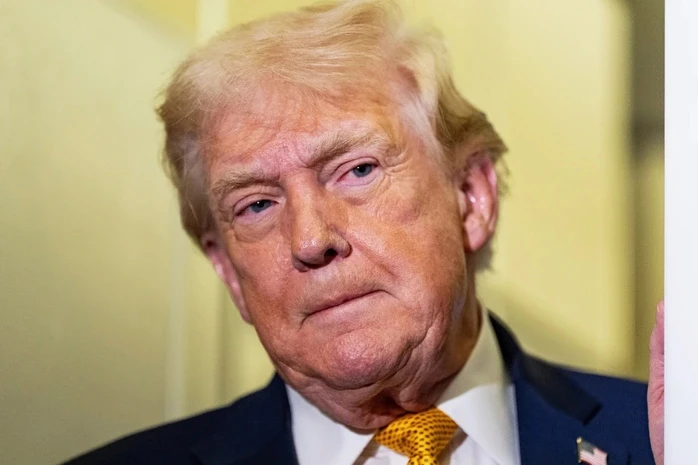 Ông Donald Trump bất ngờ tiết lộ "Iran đang sụp đổ" và muốn mở lại Hormuz ngay Ông Donald Trump bất ngờ tiết lộ "Iran đang sụp đổ" và muốn mở lại Hormuz ngay