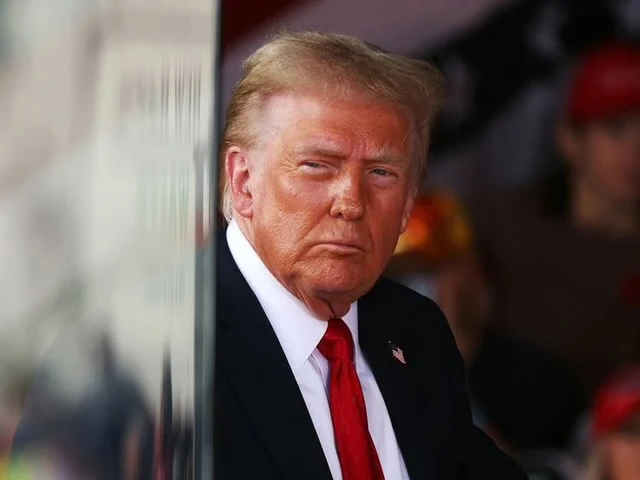 Ông Donald Trump công bố chiến dịch "hướng dẫn" tàu thuyền qua eo biển Hormuz Ông Donald Trump công bố chiến dịch "hướng dẫn" tàu thuyền qua eo biển Hormuz