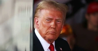 Ông Donald Trump công bố chiến dịch "hướng dẫn" tàu thuyền qua eo biển Hormuz