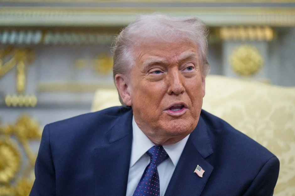 Ông Donald Trump tuyên bố "nóng" về eo biển Hormuz Ông Donald Trump tuyên bố "nóng" về eo biển Hormuz