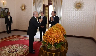 Ông Hun Sen cập nhật sức khỏe Quốc vương Campuchia hậu phẫu thuật ung thư tại Trung Quốc