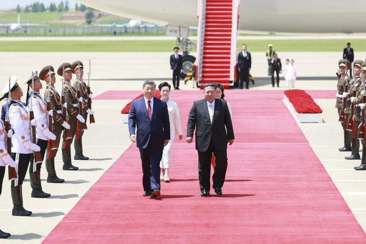 Ông Kim Jong Un nói ông Tập Cận Bình là 'vị khách được Triều Tiên tôn trọng nhất' Ông Kim Jong Un nói ông Tập Cận Bình là 'vị khách được Triều Tiên tôn trọng nhất'