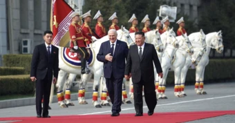 Ông Kim Jong Un tiếp đón Tổng thống Belarus thăm Triều Tiên