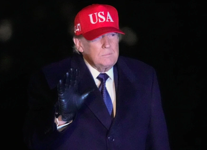 Ông Trump ám chỉ chiến dịch quân sự nhằm vào Iran sẽ tiếp tục Ông Trump ám chỉ chiến dịch quân sự nhằm vào Iran sẽ tiếp tục