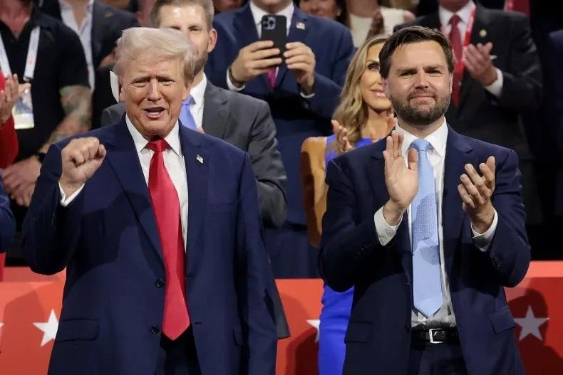 Ông Trump ẩn ý về ứng viên kế nhiệm tiềm năng? Ông Trump ẩn ý về ứng viên kế nhiệm tiềm năng?