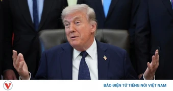 Ông Trump bất ngờ đảo ngược quyết định thu phí 20% ở eo biển Hormuz