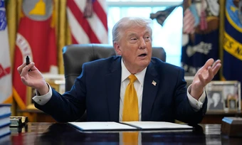 Ông Trump bị sốc trước đòn trả đũa của Iran