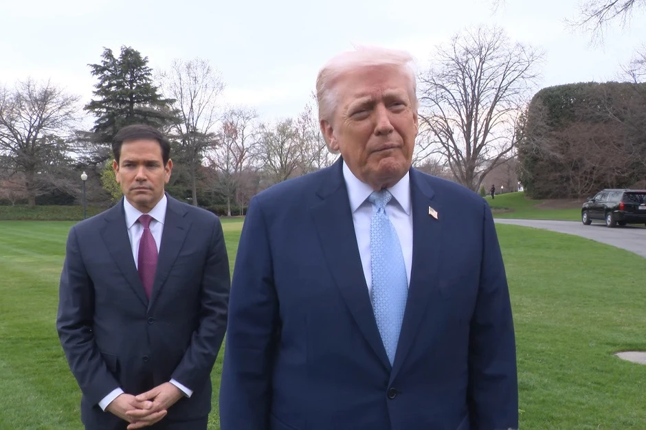 Ông Trump cân nhắc thu hẹp chiến dịch quân sự ở Iran Ông Trump cân nhắc thu hẹp chiến dịch quân sự ở Iran