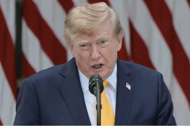 Ông Trump căng thẳng với Iran vì vụ Flydubai, Mỹ thêm lực lượng tới Trung Đông Ông Trump căng thẳng với Iran vì vụ Flydubai, Mỹ thêm lực lượng tới Trung Đông