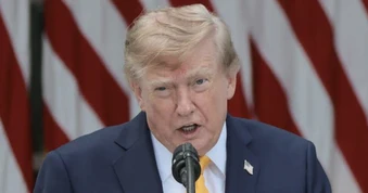 Ông Trump căng thẳng với Iran vì vụ Flydubai, Mỹ thêm lực lượng tới Trung Đông