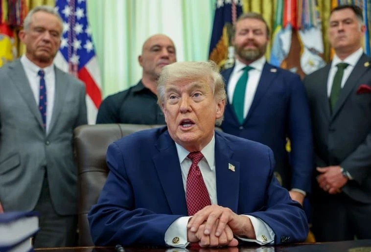 Ông Trump đặt “hạn chót” buộc Iran đưa đề xuất, gây sức ép trước giờ G Ông Trump đặt “hạn chót” buộc Iran đưa đề xuất, gây sức ép trước giờ G