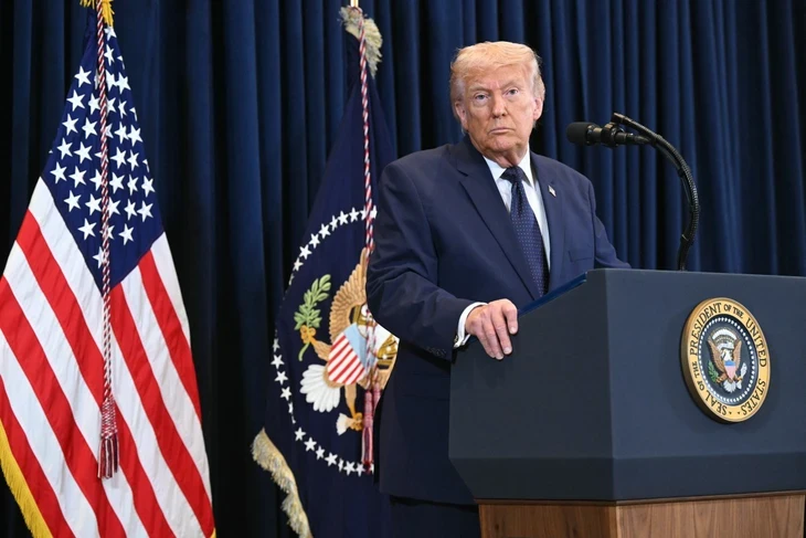 Ông Trump dọa giáng đòn gấp 20 lần, Tehran nói 'đang chờ Mỹ ở Hormuz' Ông Trump dọa giáng đòn gấp 20 lần, Tehran nói 'đang chờ Mỹ ở Hormuz'