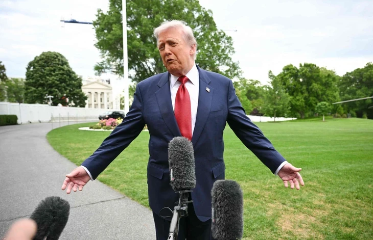 Ông Trump đổi giọng nói 'yêu Hàn Quốc' sau khi Mỹ - Hàn ký hợp tác đóng tàu Ông Trump đổi giọng nói 'yêu Hàn Quốc' sau khi Mỹ - Hàn ký hợp tác đóng tàu
