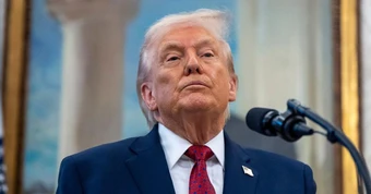 Ông Trump dự lễ đón thi hài 6 lính Mỹ tử trận trong đòn đáp trả của Iran