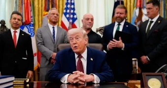 Ông Trump hoãn tấn công Iran, tuyên bố triển vọng đạt thỏa thuận hạt nhân