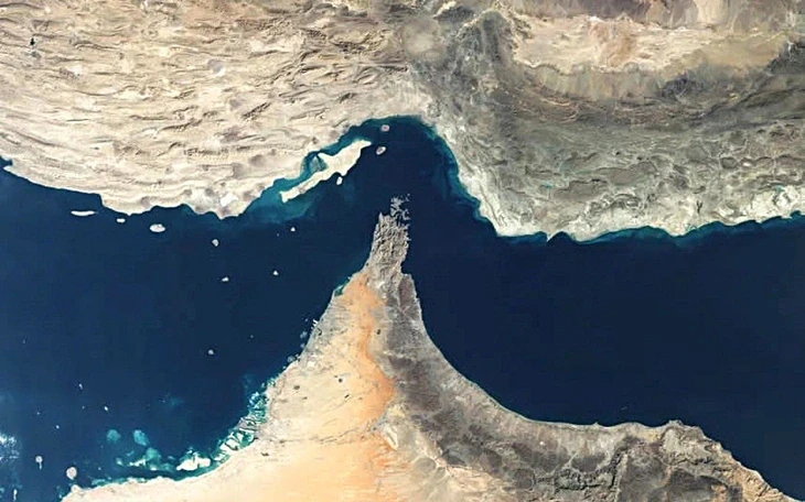 Ông Trump họp báo, khoe ông Putin ấn tượng với sức mạnh quân sự Mỹ trong chiến sự với Iran Ông Trump họp báo, khoe ông Putin ấn tượng với sức mạnh quân sự Mỹ trong chiến sự với Iran