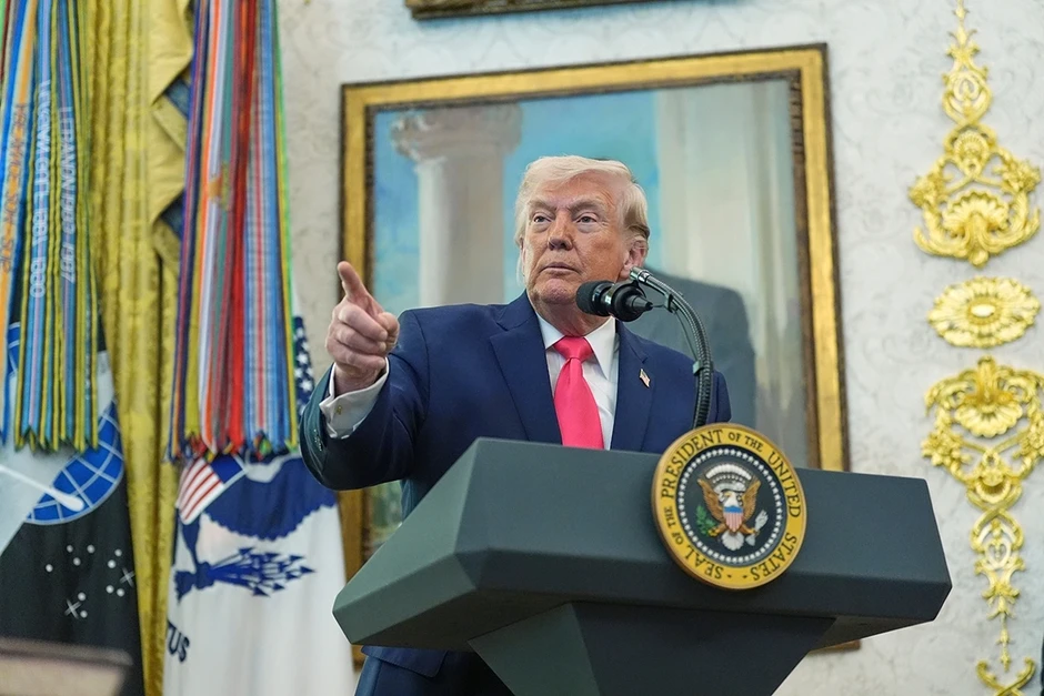 Ông Trump: Iran đã tặng Mỹ “một món quà” rất lớn liên quan đến Hormuz Ông Trump: Iran đã tặng Mỹ “một món quà” rất lớn liên quan đến Hormuz