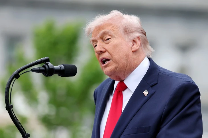 Ông Trump: Iran đang bên bờ vực sụp đổ, muốn Mỹ giúp mở lại eo biển Hormuz Ông Trump: Iran đang bên bờ vực sụp đổ, muốn Mỹ giúp mở lại eo biển Hormuz