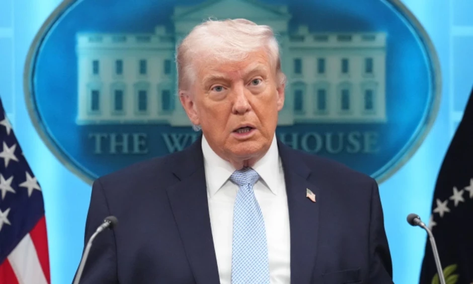 Ông Trump: Iran không được thu phí tàu đi qua eo biển Hormuz Ông Trump: Iran không được thu phí tàu đi qua eo biển Hormuz