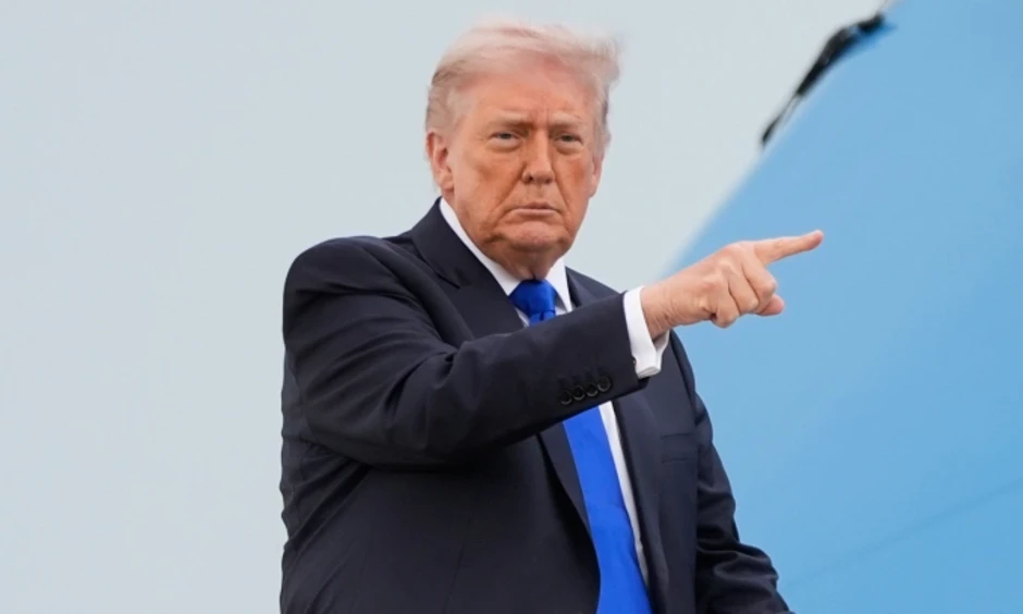 Ông Trump: 'Iran nói đang trên bờ vực sụp đổ' Ông Trump: 'Iran nói đang trên bờ vực sụp đổ'