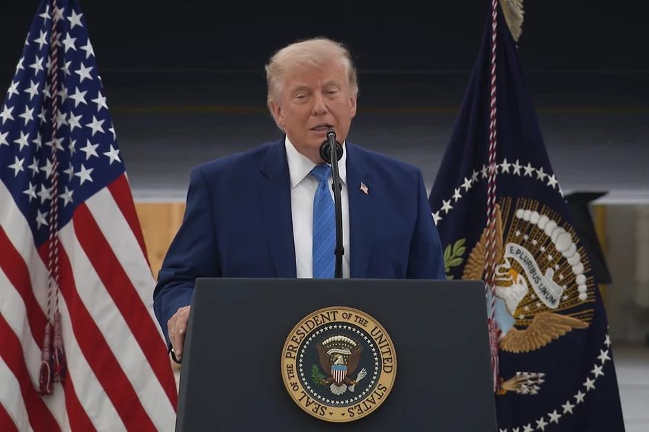 Ông Trump khẳng định đã buộc Israel đồng ý ngừng bắn với Hezbollah Ông Trump khẳng định đã buộc Israel đồng ý ngừng bắn với Hezbollah