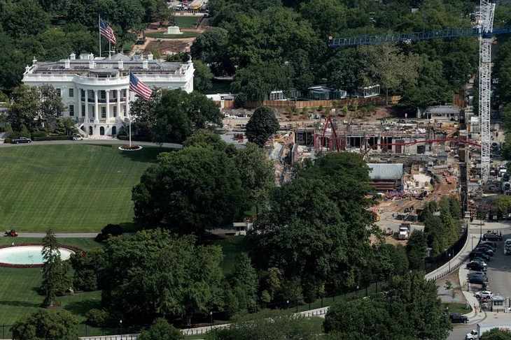 Ông Trump khoe công trường phòng khiêu vũ 400 triệu USD, khẳng định 'tiền tôi chi' Ông Trump khoe công trường phòng khiêu vũ 400 triệu USD, khẳng định 'tiền tôi chi'
