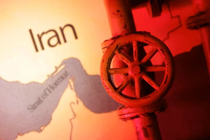 Ông Trump lại nói về việc hộ tống tàu dầu qua Hormuz và 'thời gian chiến sự' với Iran Ông Trump lại nói về việc hộ tống tàu dầu qua Hormuz và 'thời gian chiến sự' với Iran