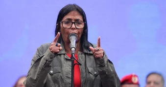 Ông Trump ngụ ý đưa Venezuela thành bang thứ 51, Caracas phản ứng mạnh