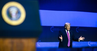 Ông Trump nói Iran báo với Mỹ rằng họ đang trong 'tình trạng sụp đổ'; Ai Cập điện đàm loạt nước Anh, Đức…