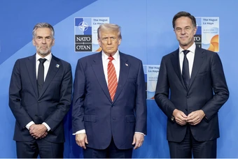 Ông Trump nói 'rất thất vọng' với NATO, từng có ý định không dự hội nghị