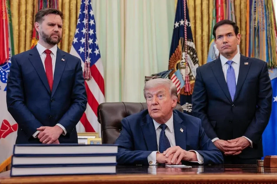 Ông Trump nói về liên danh tranh cử tổng thống “bất khả chiến bại” năm 2028 Ông Trump nói về liên danh tranh cử tổng thống “bất khả chiến bại” năm 2028