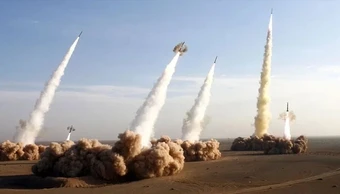 Ông Trump phải xử lý hai cuộc chiến song song với Iran