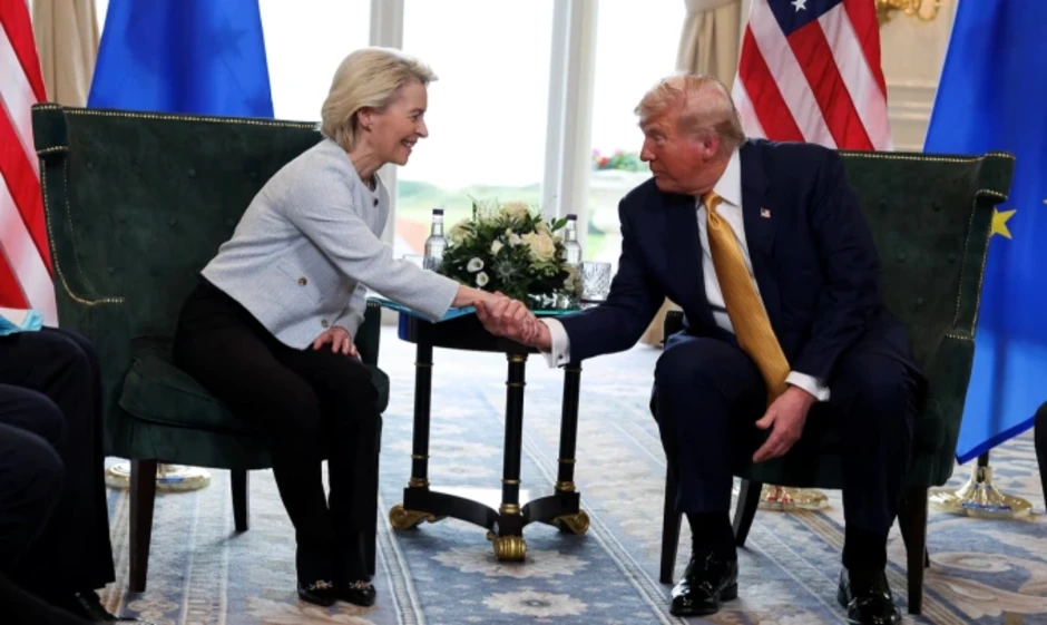 Ông Trump ra hạn chót để EU thực hiện thỏa thuận thương mại Ông Trump ra hạn chót để EU thực hiện thỏa thuận thương mại