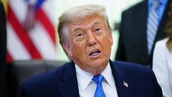 Ông Trump ra lệnh điều tra các tập đoàn xăng dầu 'chặt chém' khách