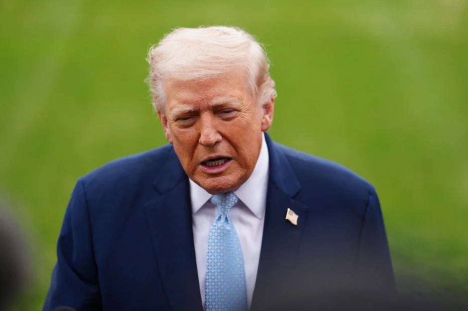 Ông Trump ra tối hậu thư cho Iran về Hormuz Ông Trump ra tối hậu thư cho Iran về Hormuz