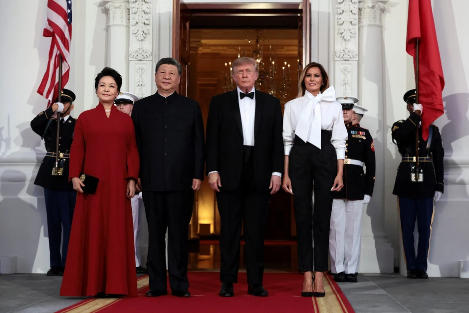 Ông Trump tặng món quà “biểu tượng quốc gia của Mỹ” cho ông Tập Ông Trump tặng món quà “biểu tượng quốc gia của Mỹ” cho ông Tập