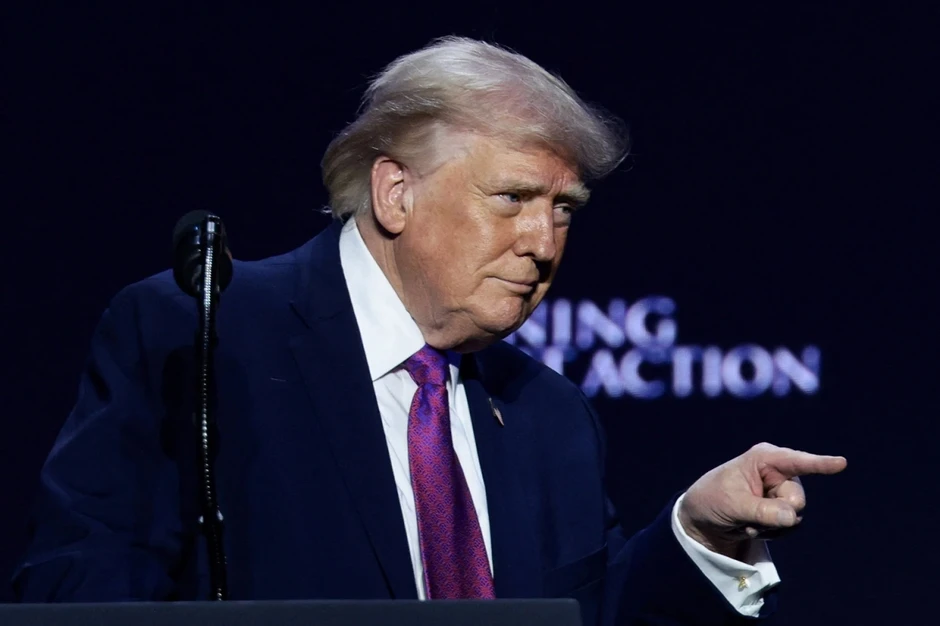 Ông Trump tiết lộ cách Mỹ sẽ thu hồi urani ở Iran Ông Trump tiết lộ cách Mỹ sẽ thu hồi urani ở Iran