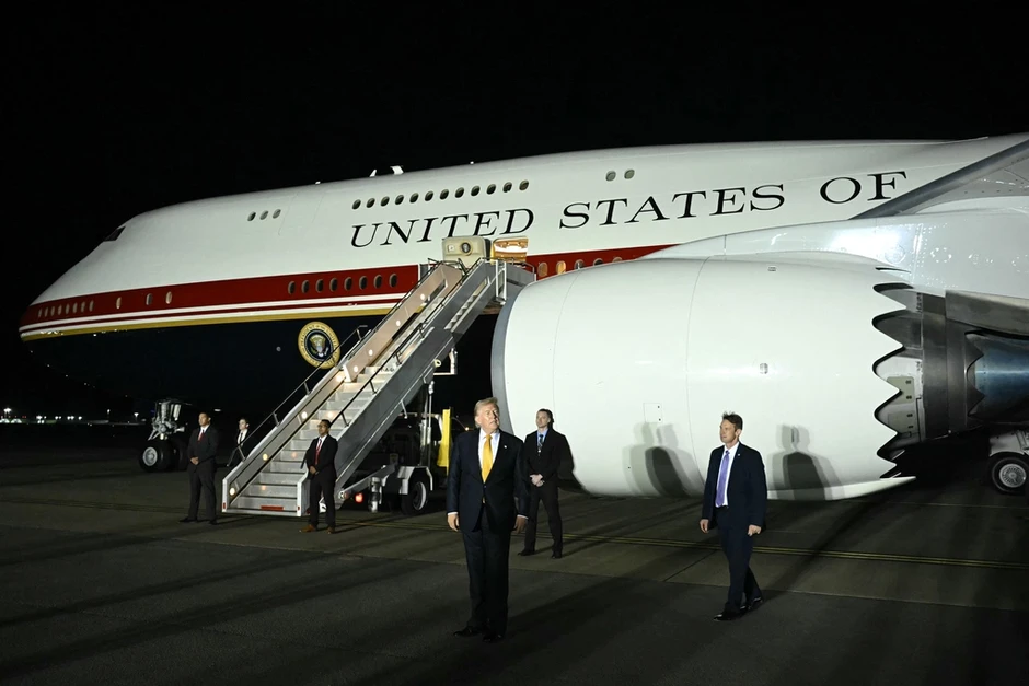Ông Trump từng 'bí mật đổi sang máy bay quân sự' rời Thổ Nhĩ Kỳ vì âm mưu ám sát Ông Trump từng 'bí mật đổi sang máy bay quân sự' rời Thổ Nhĩ Kỳ vì âm mưu ám sát