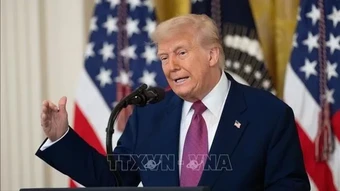 Ông Trump tuyên bố hoãn tấn công Iran trong 5 ngày