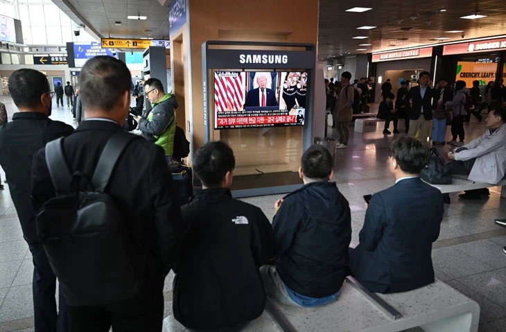 Ông Trump tuyên bố sẽ 'giáng đòn cực mạnh vào Iran' trong 2-3 tuần tới