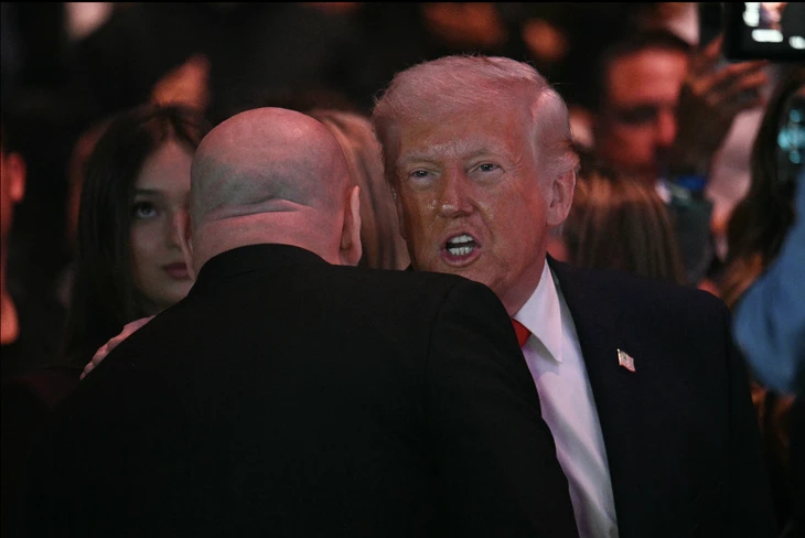 Ông Trump và Ngoại trưởng Rubio đi xem đấu võ trong lúc Mỹ đàm phán với Iran Ông Trump và Ngoại trưởng Rubio đi xem đấu võ trong lúc Mỹ đàm phán với Iran