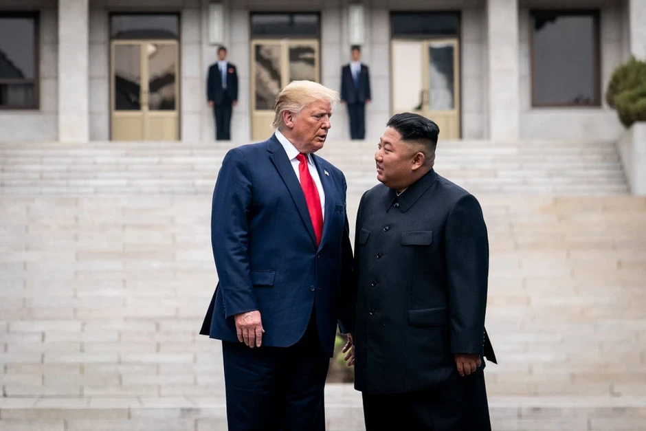 Ông Trump: Vẫn duy trì liên lạc và quan hệ ‘rất tốt đẹp’ với ông Kim Jong-un Ông Trump: Vẫn duy trì liên lạc và quan hệ ‘rất tốt đẹp’ với ông Kim Jong-un